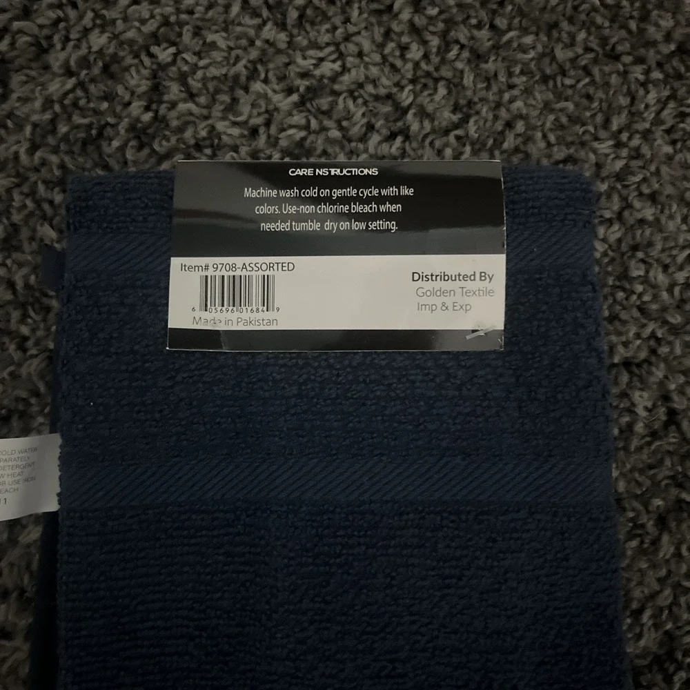 Golden 3 Piece Kitchen Set Oven Mitt , Pot‎ Holder & Towel Navy blue Brand new